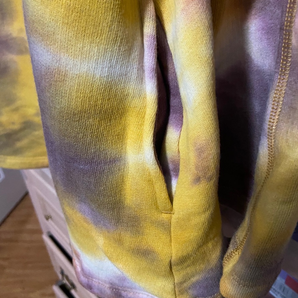 LOGO Lounge Cozy V neck Tie Dyed Sweatshirt - Picture 6 of 11